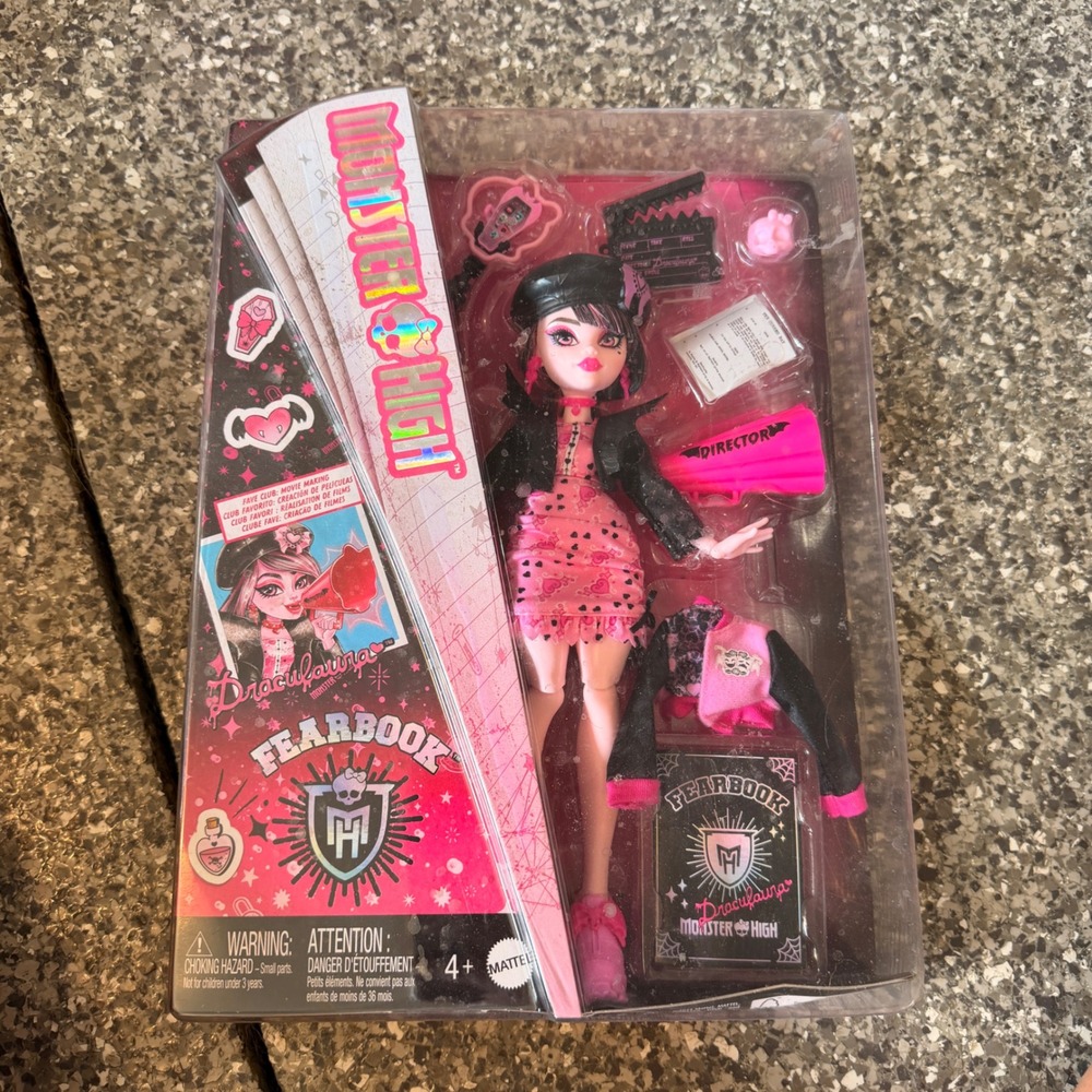 Monster High Fearbook Draculaura Doll G3 Movie Making Club NIB